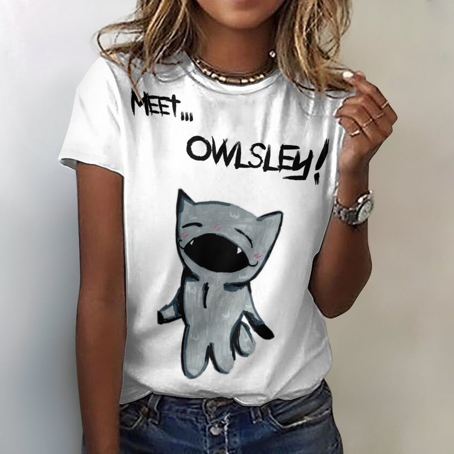 Valentine's Monsters: Meet Owlsley! Women's T-Shirt in Void